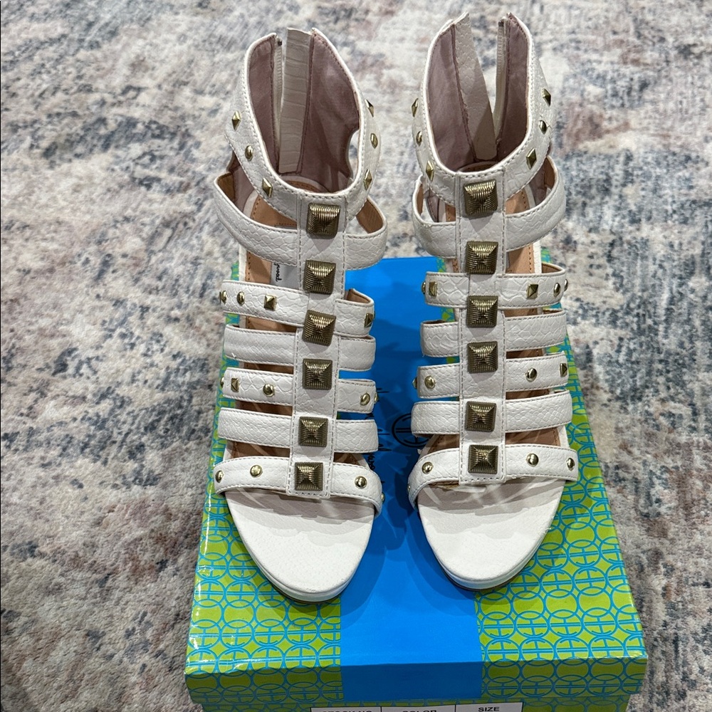 Hot in Hollywood Studded White Gladiator Heels - Women size 9.5